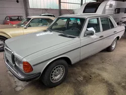 Grau Gebraucht 1982 Mercedes 230 Limousine | 4.790 €