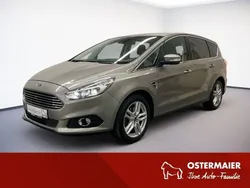 Silber Gebraucht 2018 Ford S-MAX Titanium Van / Kleinbus | 22.580 € (Etwas zu teuer)