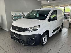 Weiß Gebraucht 2023 Peugeot Partner Premium Van / Kleinbus | 14.990 € (Guter Preis)