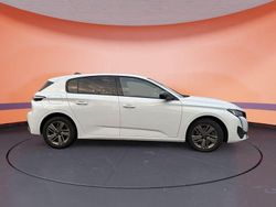 Weiß Gebraucht 2024 Peugeot 308 Allure Limousine | 22.330 € (Superpreis)