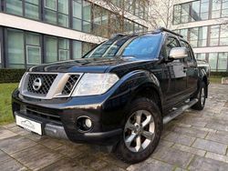 Schwarz Gebraucht 2015 Nissan Navara Platinum Abholung | 16.499 € (Fairer Preis)