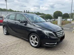 Schwarz Gebraucht 2012 Mercedes B180 Van / Kleinbus | 9.350 € (Fairer Preis)