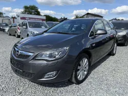 Karbongrau Gebraucht 2012 Opel Astra Innovation Kombi | 5.490 € (Superpreis)