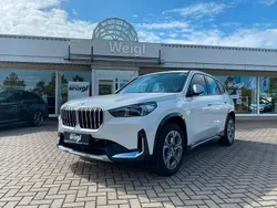 Weiß Gebraucht 2022 BMW X1 Luxury Line SUV | 33.438 € (Teuer)