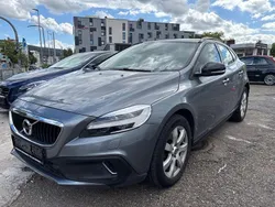 Grau Gebraucht 2017 Volvo V40 CC Plus Kombi | 11.700 € (Fairer Preis)
