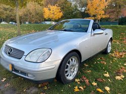 Silber Gebraucht 1997 Mercedes SLK200 Cabrio | 10.490 €