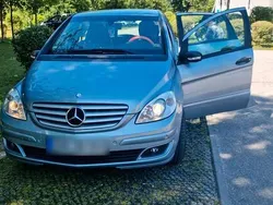 Grau Gebraucht 2006 Mercedes B170 Van / Kleinbus | 1.700 €