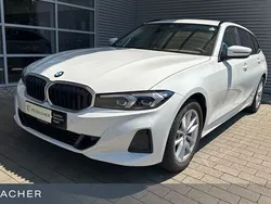 Alpinweiß uni Gebraucht 2024 BMW 318 Comfort Edition Kombi | 33.449 € (Guter Preis)