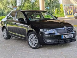 Schwarz Gebraucht 2013 Skoda Octavia Limousine | 9.999 € (Etwas zu teuer)