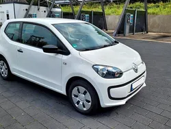 Weiß Gebraucht 2016 VW up! take up! Kleinwagen | 6.500 € (Fairer Preis)
