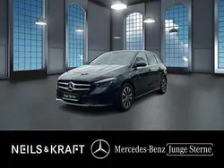 Unilack nachtschwarz Gebraucht 2022 Mercedes B200 Progressive Van / Kleinbus | 29.880 € (Etwas zu teuer)