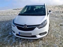 Weiß Gebraucht 2018 Opel Zafira Van / Kleinbus | 13.999 € (Etwas zu teuer)