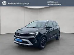 Lackierung schwarz perla nera/me Gebraucht 2024 Opel Crossland Elegance SUV | 21.890 € (Fairer Preis)