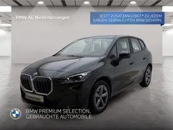 Grün Gebraucht 2024 BMW 216 Active Tourer Luxury Line Van / Kleinbus | 25.907 € (Fairer Preis)