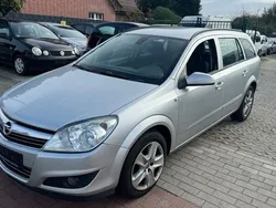 Silber Gebraucht 2009 Opel Astra Edition Kombi | 1.450 € (Guter Preis)