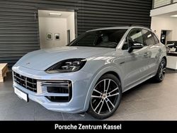 Grau Gebraucht 2024 Porsche Cayenne Turbo E-Hybrid SUV | 156.800 €