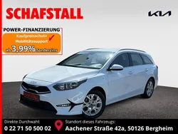 Weiss ((wd) cararraweiss) Gebraucht 2022 Kia Ceed Sportswagon Comfort Kombi | 17.979 € (Guter Preis)