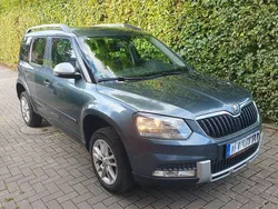 Grau Gebraucht 2015 Skoda Yeti Active SUV | 9.500 € (Fairer Preis)