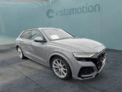 Grau Gebraucht 2024 Audi RS Q8 SUV | 134.990 € (Fairer Preis)
