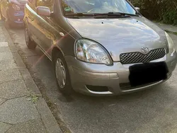Grau Gebraucht 2005 Toyota Yaris Limousine | 999 € (Guter Preis)