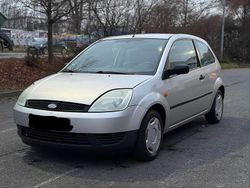 Grau Gebraucht 2004 Ford Fiesta Kleinwagen | 1.200 € (Teuer)