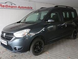 Blau Gebraucht 2017 Dacia Dokker Lauréate Van / Kleinbus | 8.990 € (Etwas zu teuer)