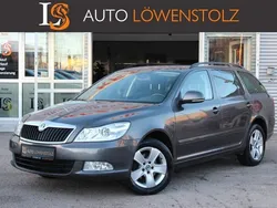 Grau Gebraucht 2013 Skoda Octavia Best of Kombi | 5.990 € (Superpreis)