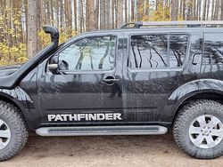 Schwarz Gebraucht 2009 Nissan Pathfinder Platinum SUV | 11.500 € (Teuer)