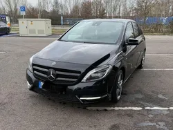 Schwarz Gebraucht 2012 Mercedes B200 AMG Van / Kleinbus | 8.999 € (Teuer)