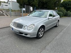 Silber Gebraucht 2003 Mercedes E270 Limousine | 4.300 € (Guter Preis)