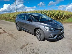 Grau Gebraucht 2017 Renault Grand Scénic IV Initiale Paris Van / Kleinbus | 11.100 € (Fairer Preis)