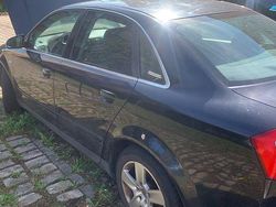 Schwarz Gebraucht 2002 Audi A4 Limousine | 900 € (Superpreis)