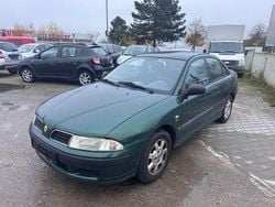 Grün Gebraucht 1999 Mitsubishi Carisma Limousine | 650 € (Guter Preis)