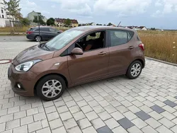 Braun Gebraucht 2016 Hyundai i10 Select Kleinwagen | 9.999 € (Fairer Preis)