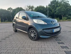 Grau Gebraucht 2005 Peugeot 107 Kleinwagen | 2.400 € (Fairer Preis)