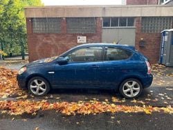 Blau Gebraucht 2006 Hyundai Accent GLS Limousine | 2.250 €