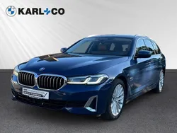 Blau Gebraucht 2022 BMW 530e Luxury Line Kombi | 31.998 € (Fairer Preis)