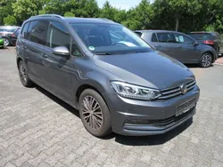 Indiumgrau metallic Gebraucht 2018 VW Touran Join Van / Kleinbus | 20.988 € (Guter Preis)