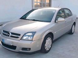 Grau Gebraucht 2005 Opel Vectra Limousine | 1.100 € (Superpreis)