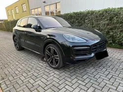 Rot Gebraucht 2021 Porsche Cayenne Sport SUV | 67.900 € (Guter Preis)