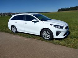 Weiß Gebraucht 2020 Kia Ceed Sportswagon Kombi | 18.600 € (Fairer Preis)