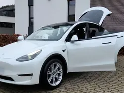 Weiß Gebraucht 2024 Tesla Model Y Long Range SUV | 43.000 € (Fairer Preis)