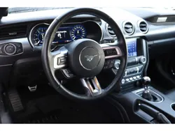 Dunkelblau (metallic) Gebraucht 2022 Ford Mustang GT Coupé | 48.900 € (Etwas zu teuer)
