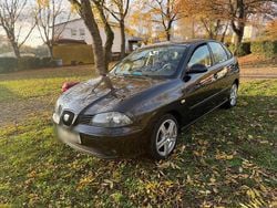 Schwarz Gebraucht 2005 Seat Ibiza Limousine | 2.350 € (Etwas zu teuer)