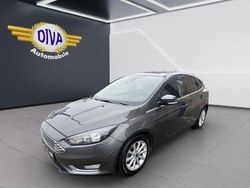 Grau Gebraucht 2016 Ford Focus Titanium Limousine | 11.750 € (Fairer Preis)