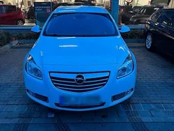 Weiß Gebraucht 2013 Opel Insignia Kombi | 5.100 € (Fairer Preis)