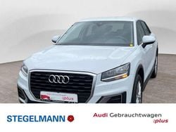 Weiß Gebraucht 2016 Audi Q2 Design SUV | 15.190 € (Guter Preis)