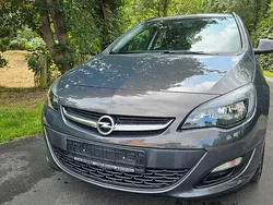 Grau Gebraucht 2013 Opel Astra Kombi | 7.300 € (Fairer Preis)