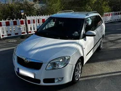 Weiß Gebraucht 2008 Skoda Fabia Sport Kombi | 1.900 € (Guter Preis)