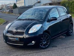 Schwarz Gebraucht 2010 Toyota Yaris Life Limousine | 6.950 € (Fairer Preis)